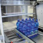 Automata zsugorfóliázó gép SMIPACK BP használat közben – Mű-Pack